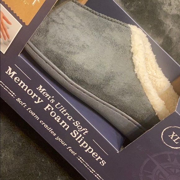 Men’s Memory Foam Slippers - Picture 2 of 5